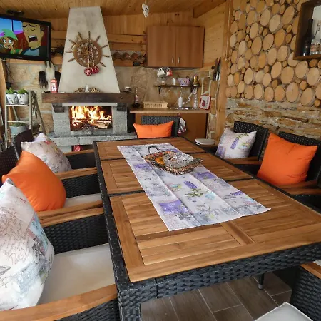 Ice Jewel Chalet, Bansko, 200 Meters From The Gondola, 20 улица „свети иван рилски“ 木屋 班斯科