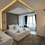 Ice Jewel Chalet, Bansko, 200 Meters From The Gondola, 20 улица „свети иван рилски“ Chalet *